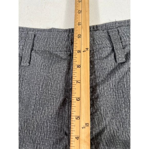 MAGELLAN Outdoor men's gray cargo shorts sz 30 side & back pockets, water repell - Picture 6 of 9